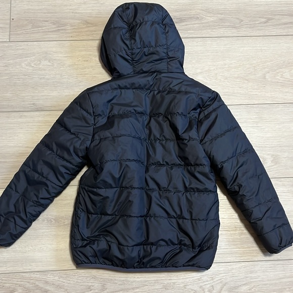 Patagonia child’s reversible black winter coat Sherpa fleece lined medium (10) - Picture 5 of 8